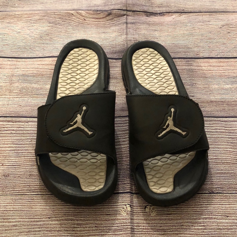 Jordan Slides 6Y 7.5W 38.5EUR